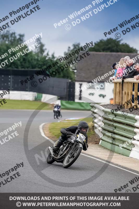 Vintage motorcycle club;eventdigitalimages;mallory park;mallory park trackday photographs;no limits trackdays;peter wileman photography;trackday digital images;trackday photos;vmcc festival 1000 bikes photographs